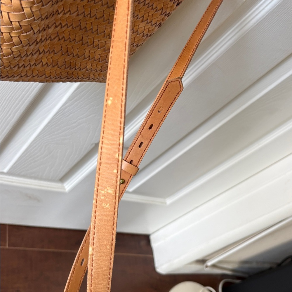 Madewell The Small Transport Crossbody: Woven Leather Edition - Picture 4 of 12
